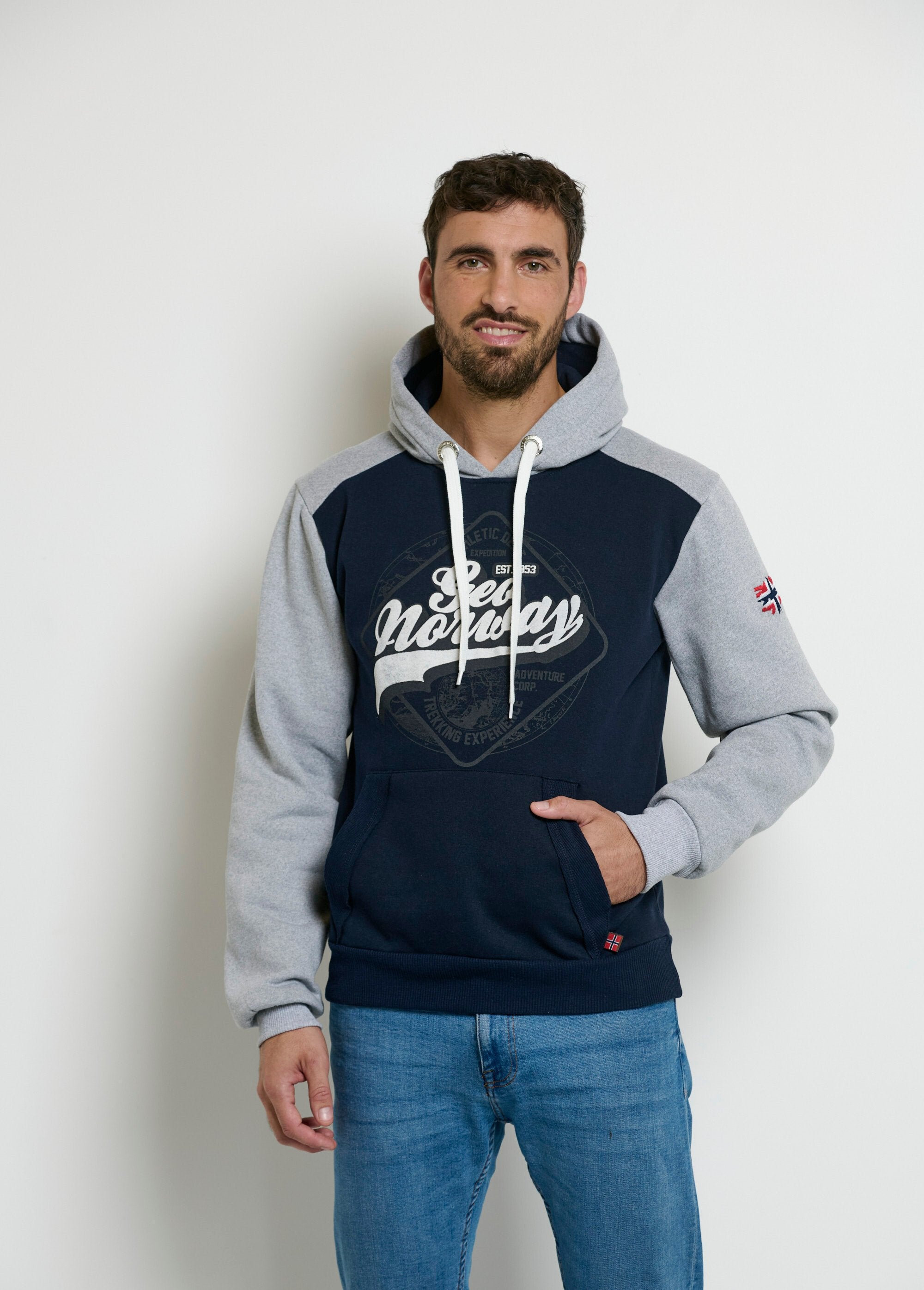 Vintage_Logo_Hoodie_Marine_FA1_slim