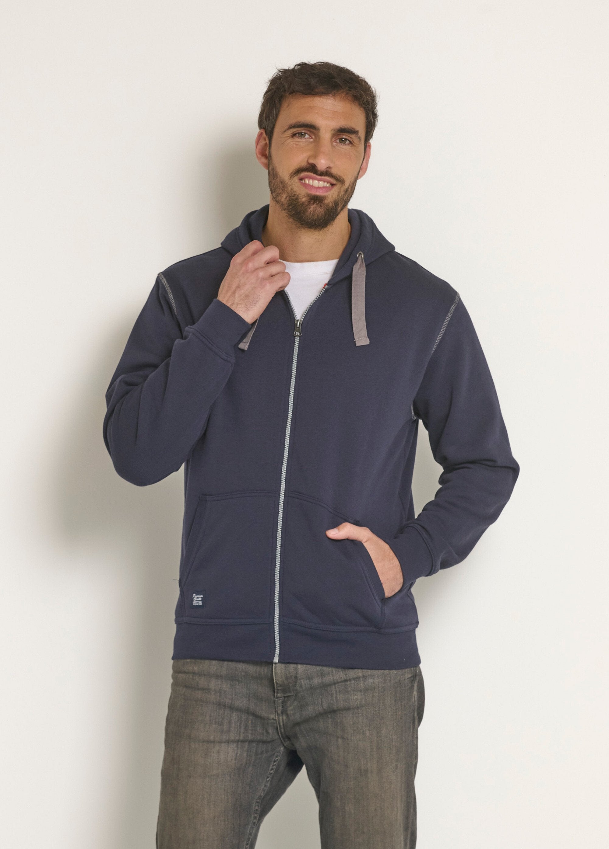 Hooded_zip-up_sweatshirt_with_contrasting_details_Marine_FA1_slim