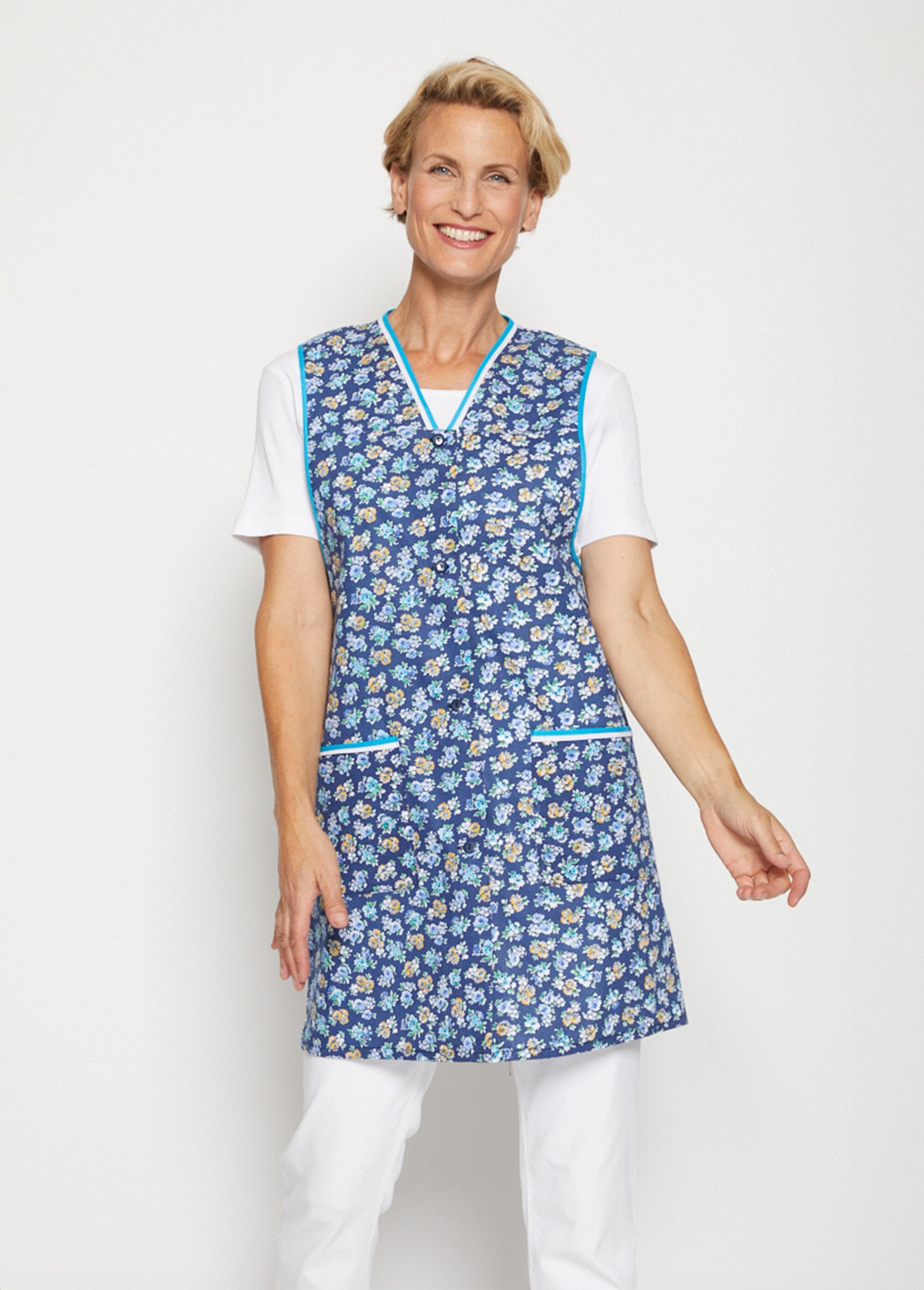 Short_printed_apron_with_wide_armholes_Navy_background_FA1_slim