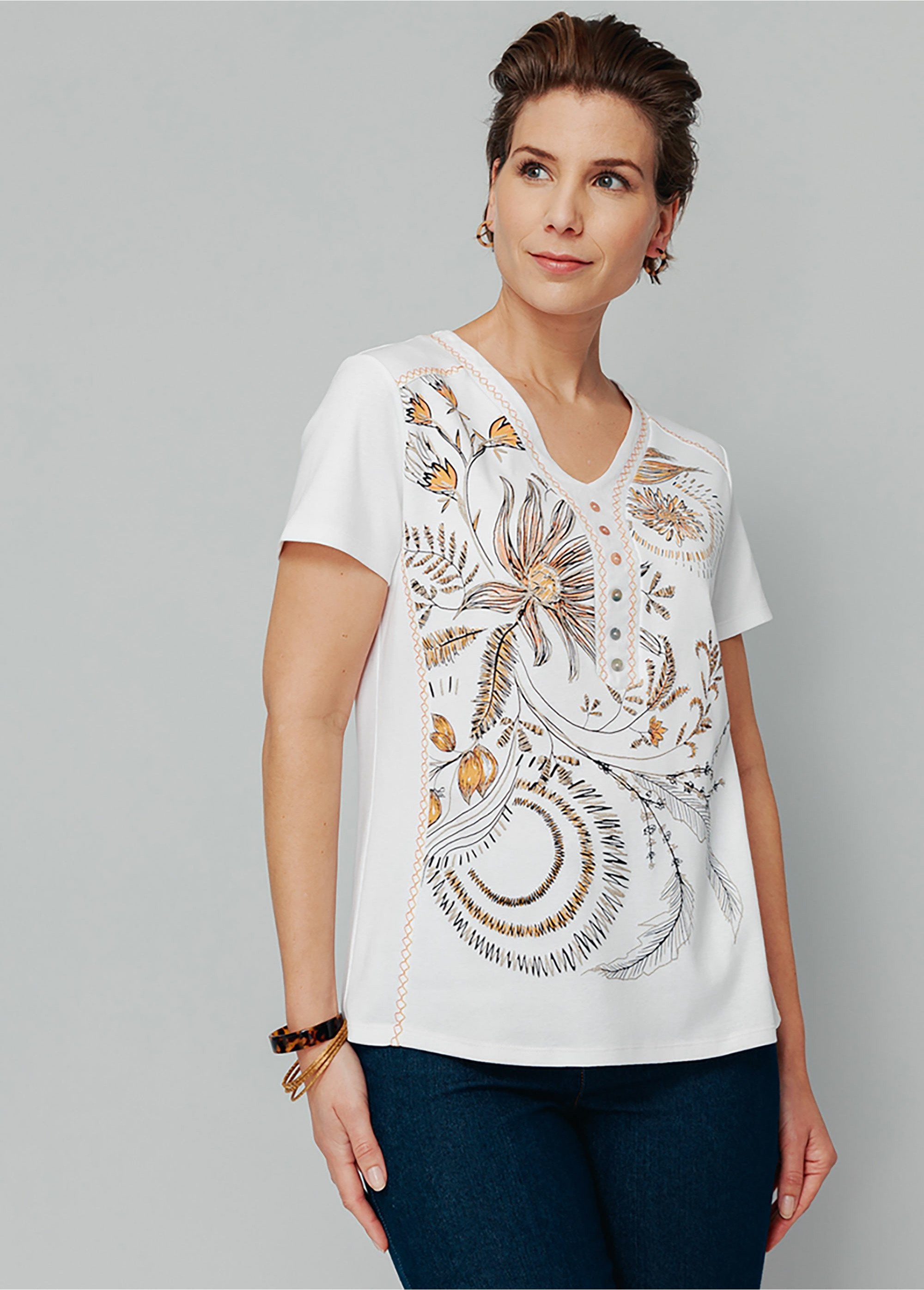 Floral_pattern_t-shirt_with_embroidery_Natural_FA1_slim