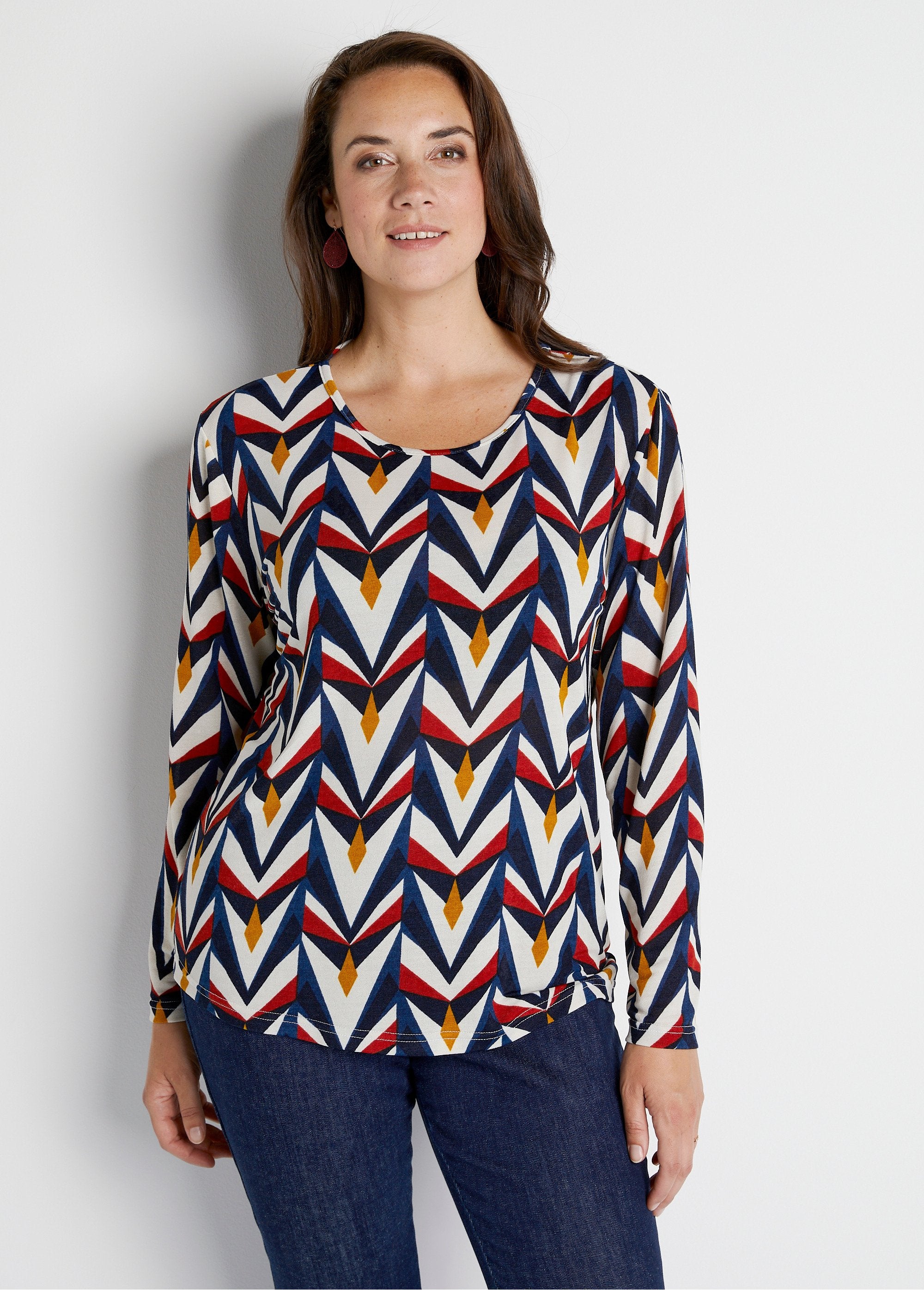 Printed_straight_long-sleeved_T-shirt_Ecru_and_navy_FA1_curvy