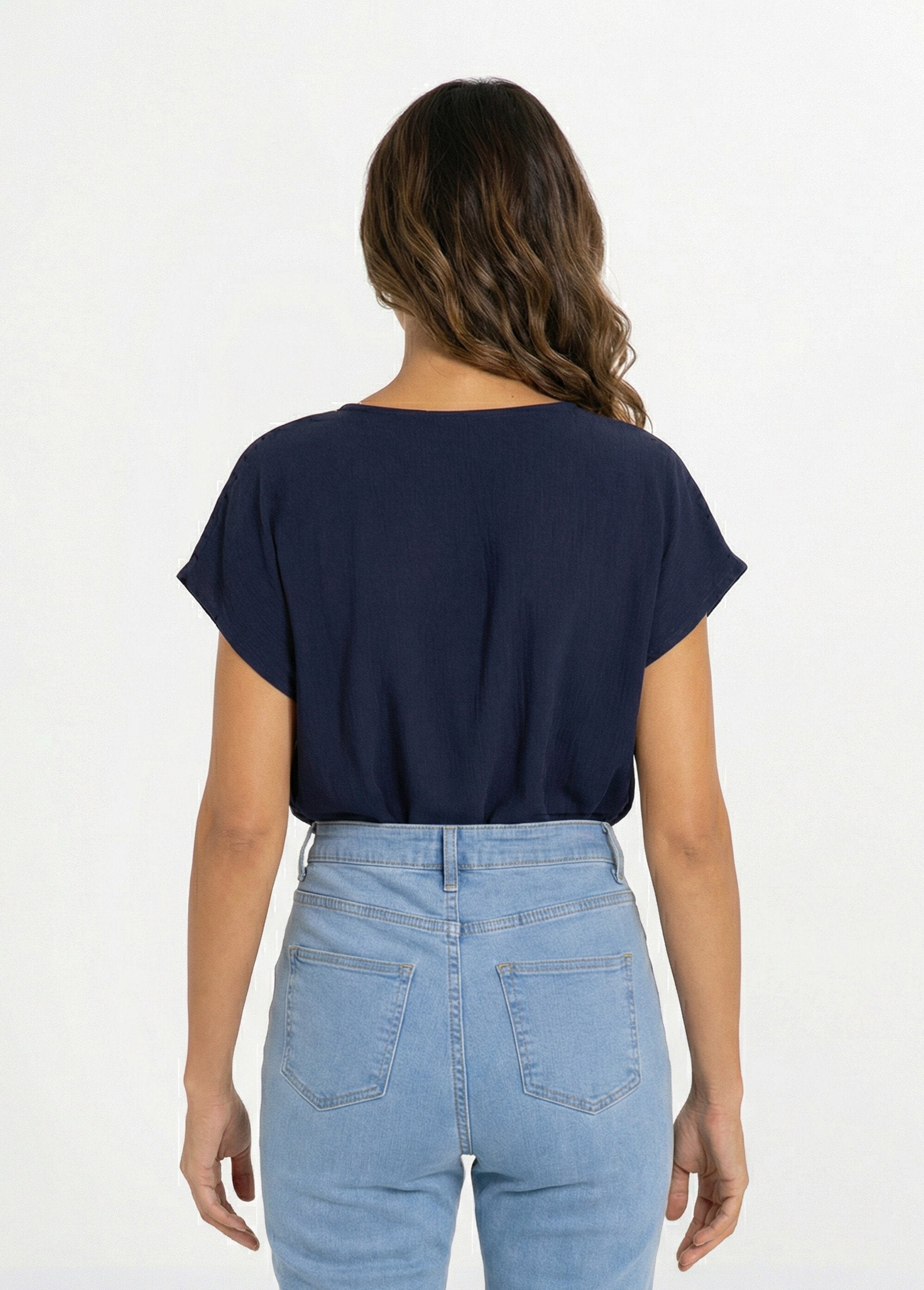 Short-sleeved_top_with_scalloped_V-neck_Marine_DO1_slim