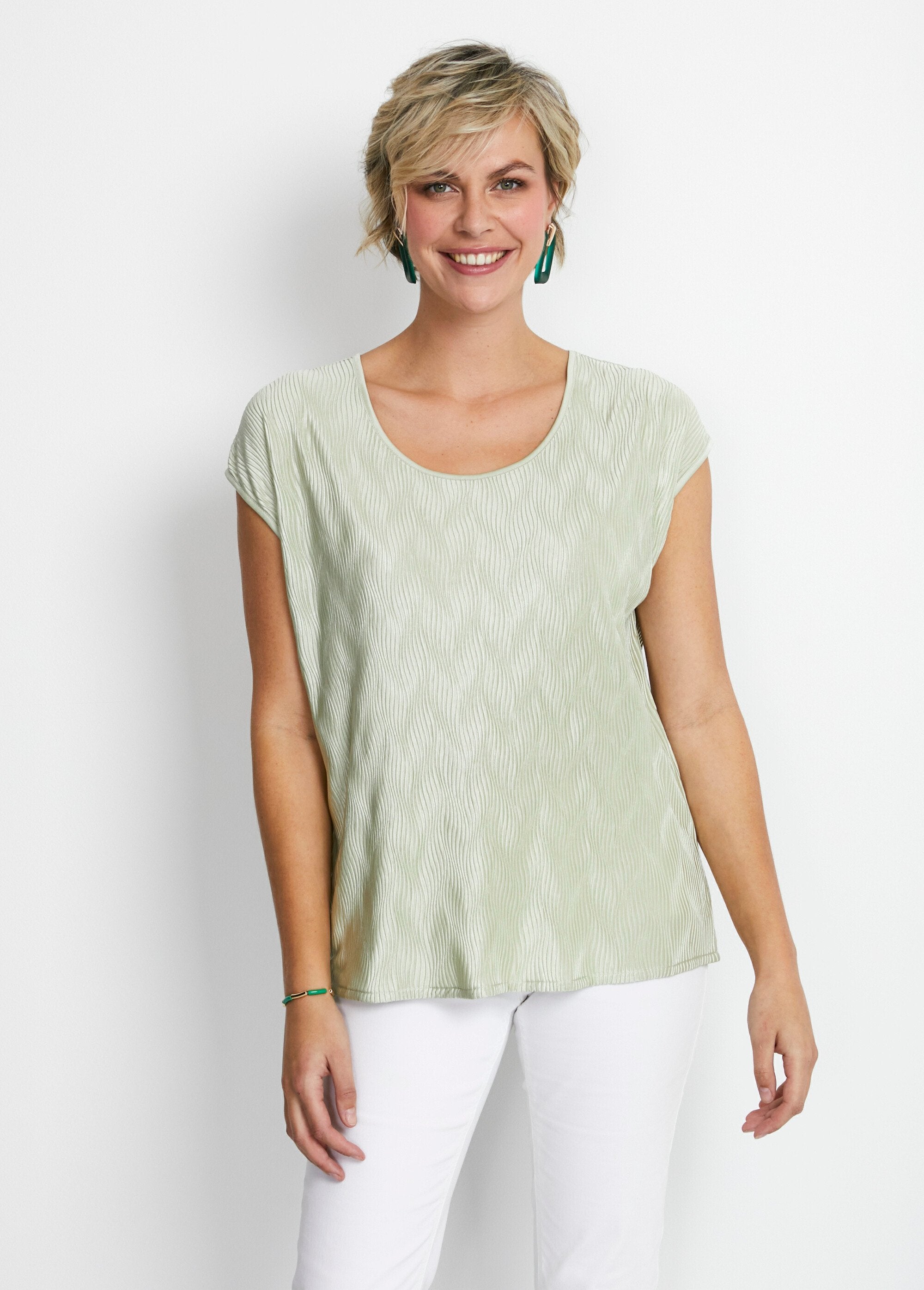 Satin_pleated_cropped_top_Green_FA1_slim