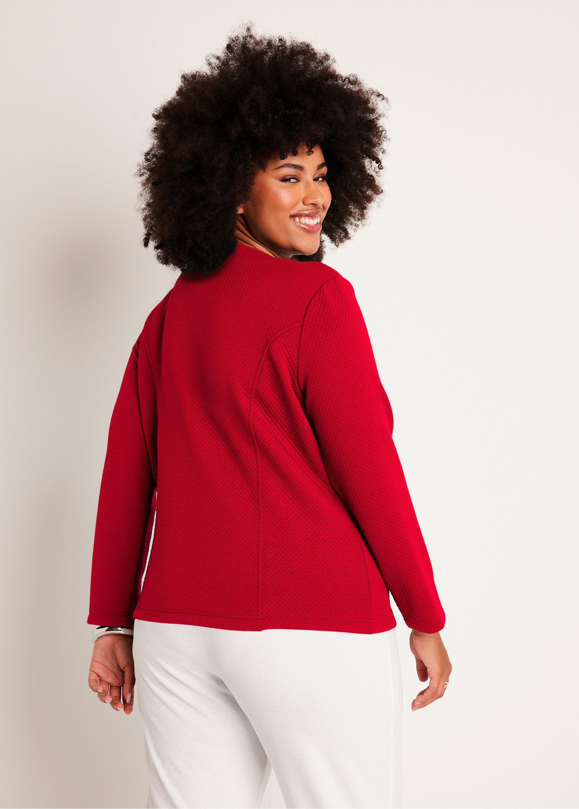 Collarless_fitted_jacket_Red_DO1_curvy