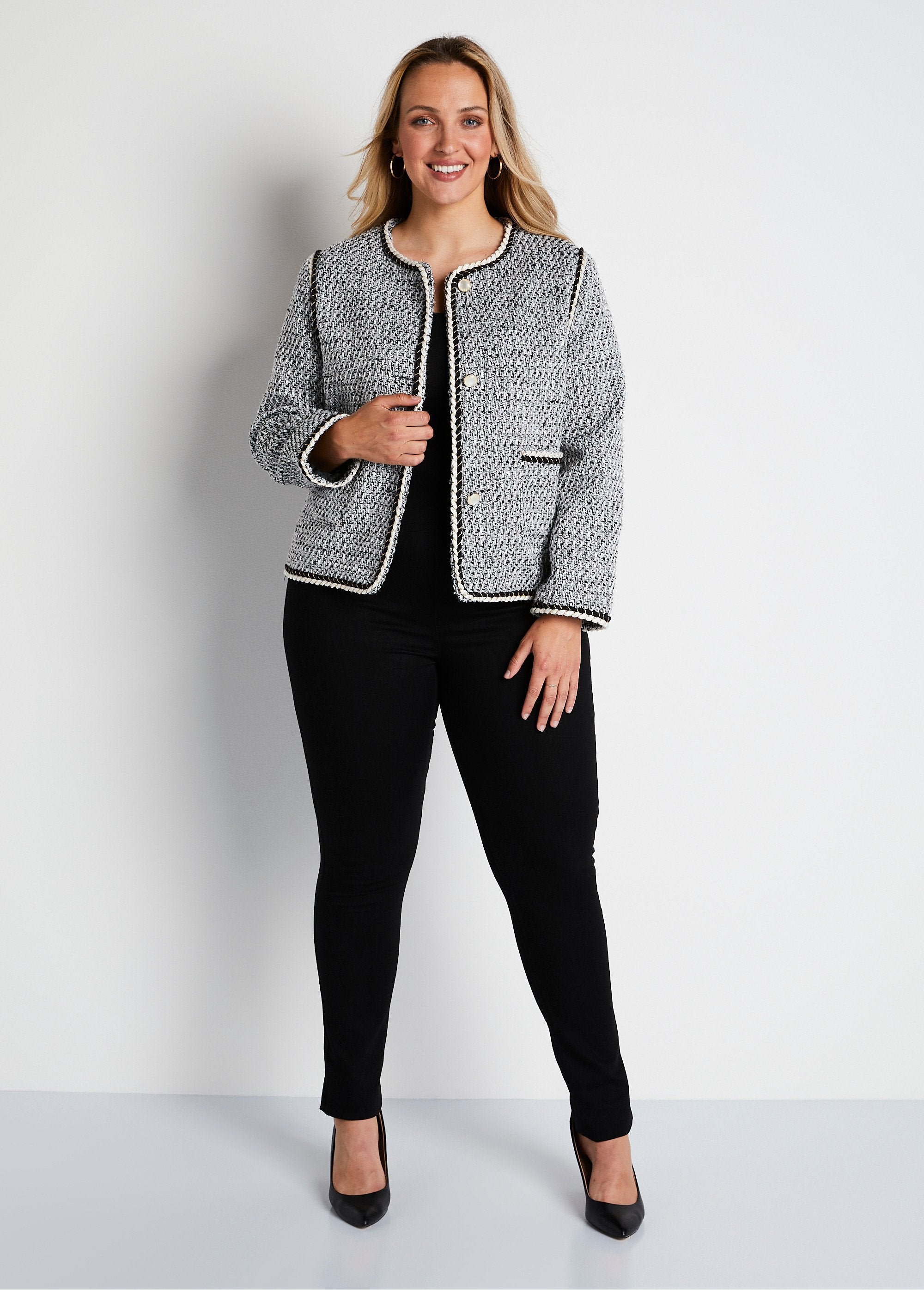 Short_collarless_jacket_in_tweed_effect_fabric_Black_and_white_SF1_curvy