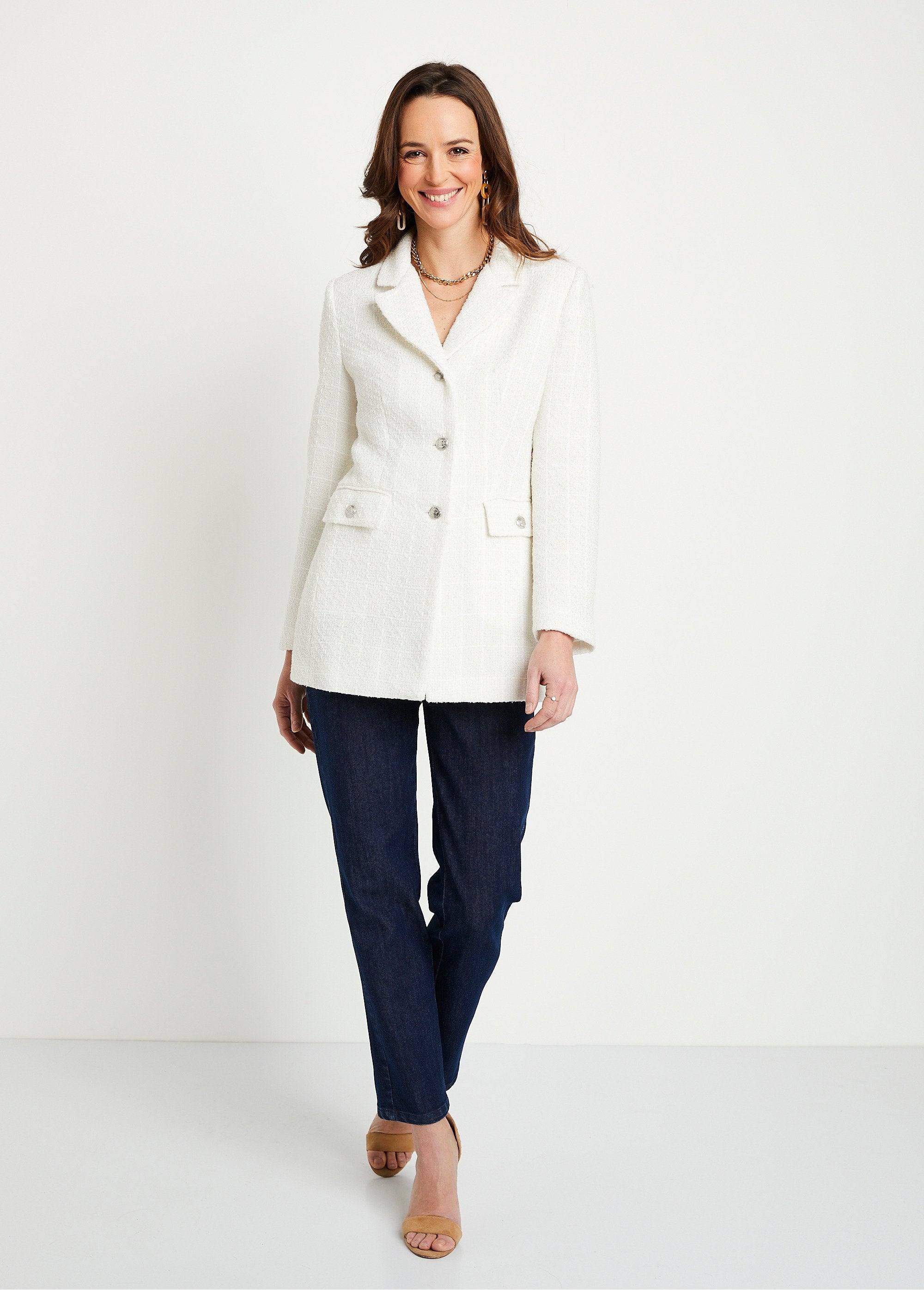 Straight_buttoned_jacket_in_basket_weave_fabric_with_tailored_collar_Ivory_SF1_slim